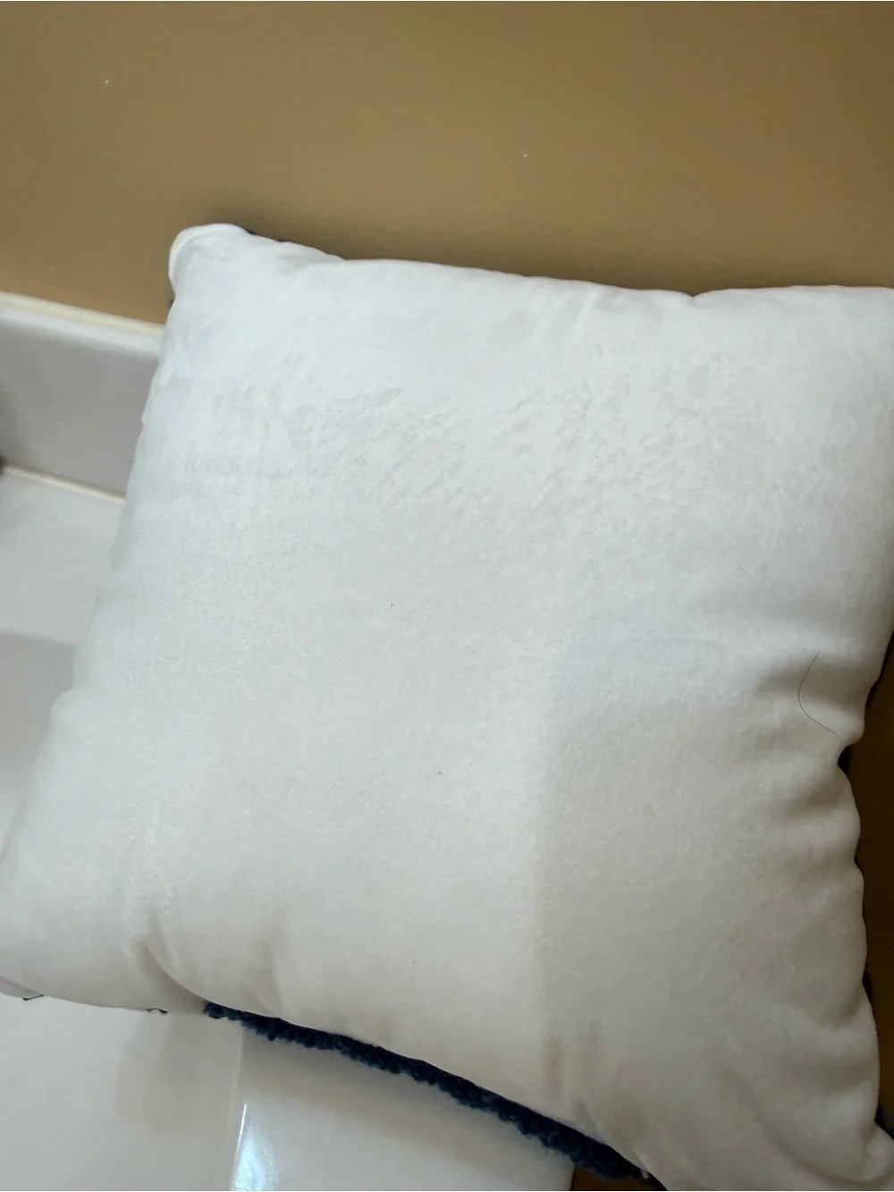 Source Unknown Blue & White Snowflake Hooked Holiday Pillow